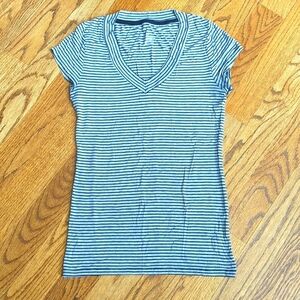 Massumo T-shirt Gray With Black Thin Stripes Size Small Stretchy